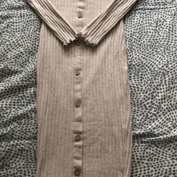 5 items women's tops sweaters and dresses - Picture 5 of 5